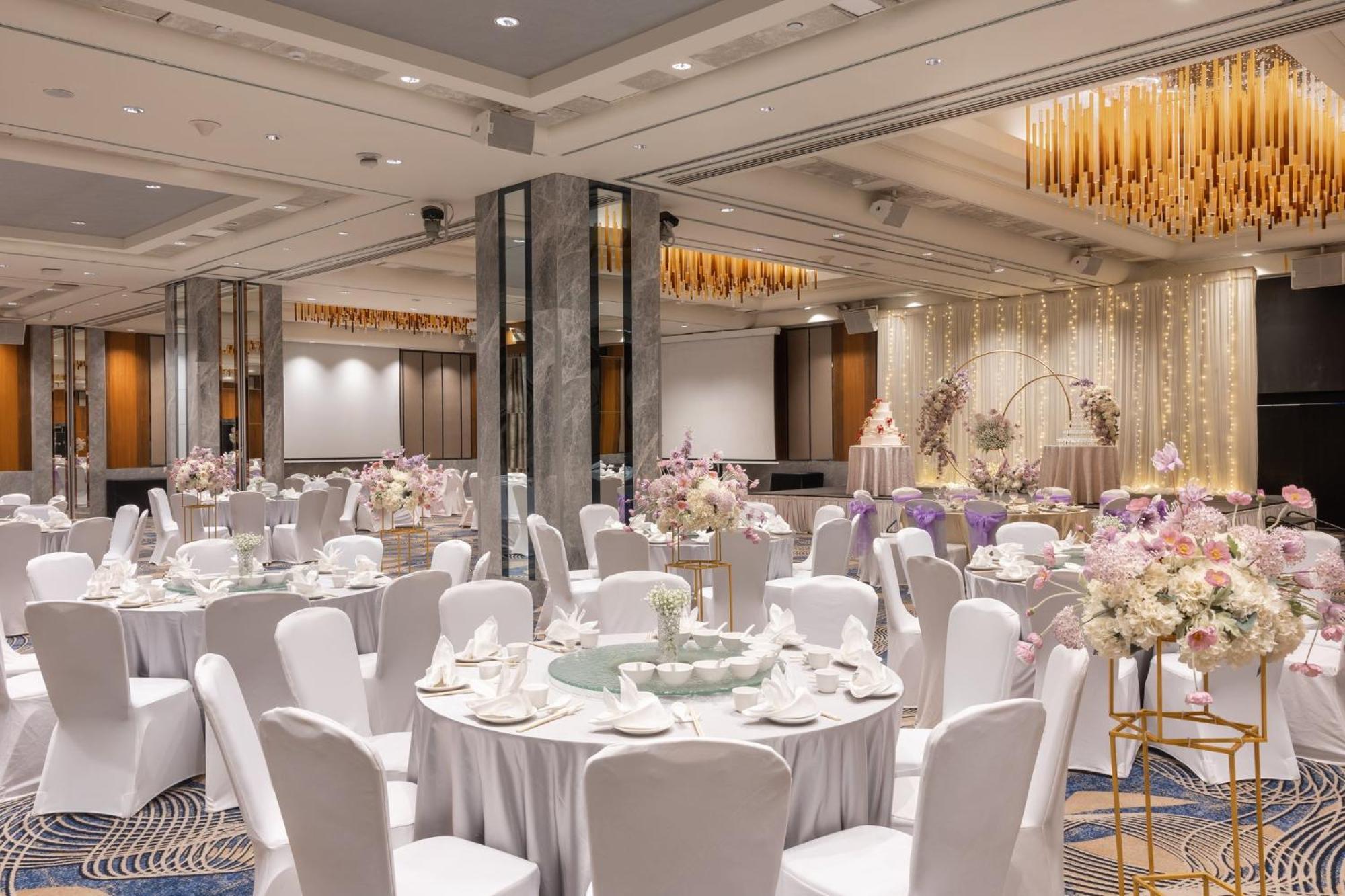Voco Orchard Singapore By Ihg Экстерьер фото Wedding reception at the Grand Ballroom