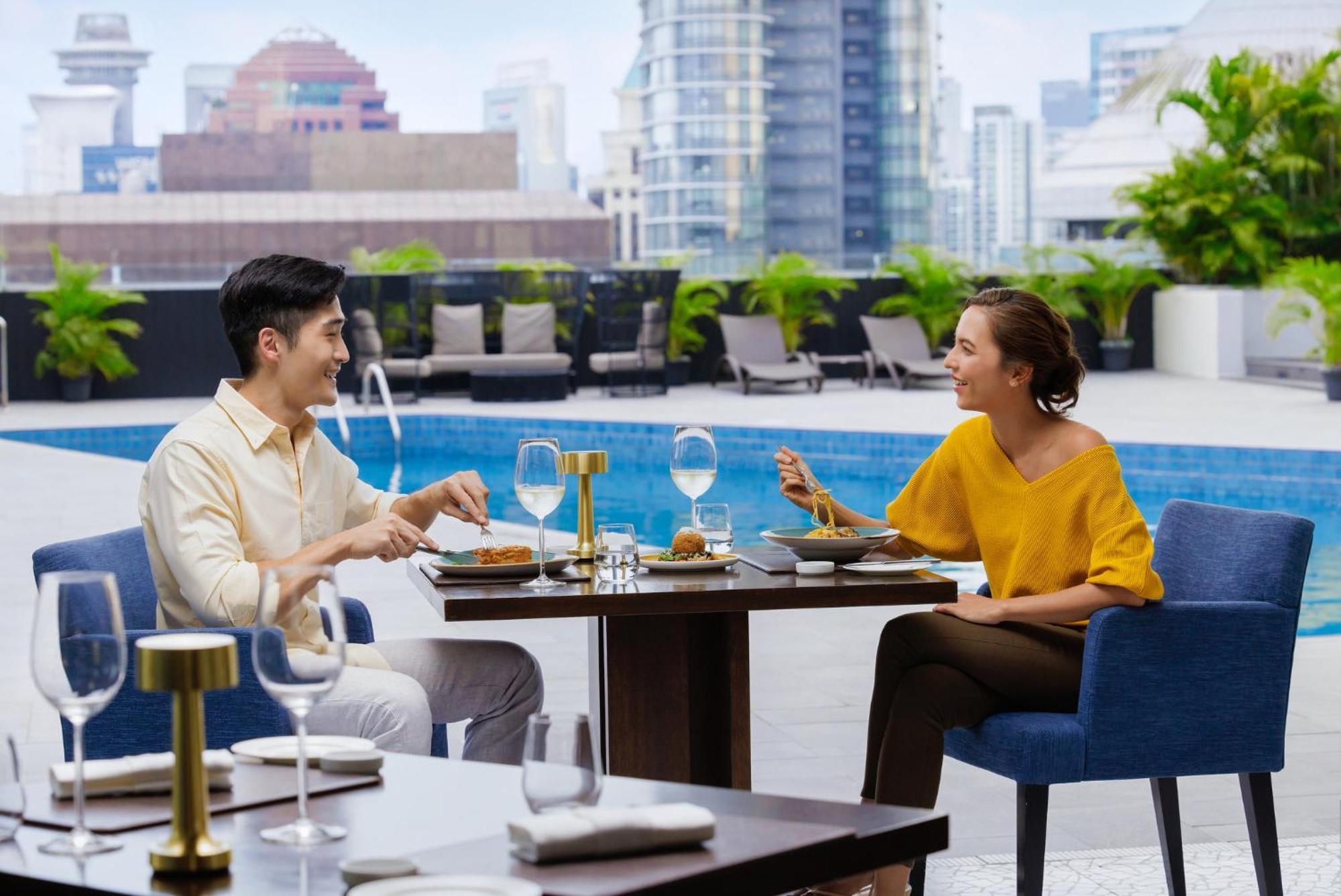Voco Orchard Singapore By Ihg Экстерьер фото The Pool Bar