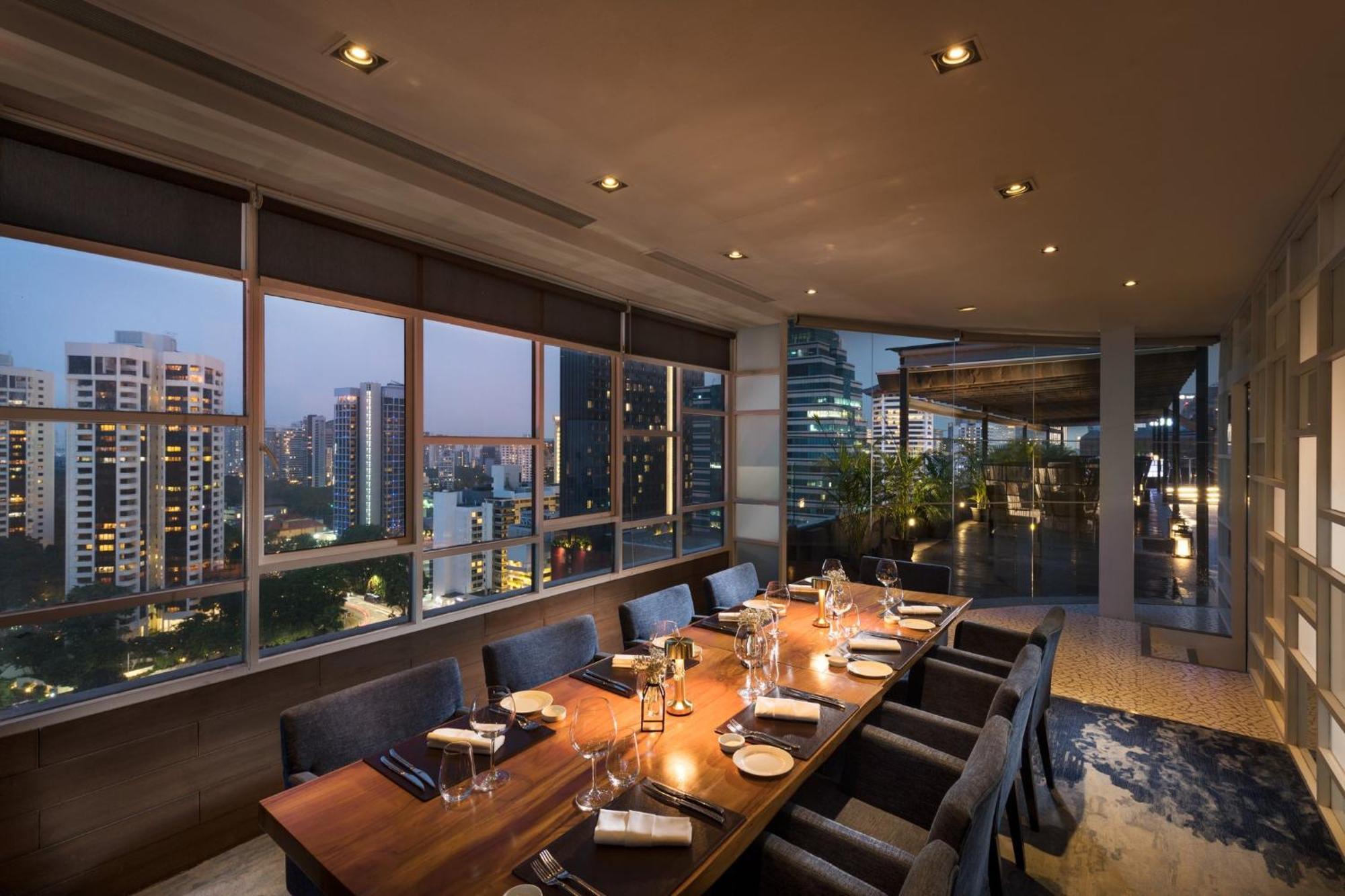 Voco Orchard Singapore By Ihg Экстерьер фото The Club at The Park, Hyderabad