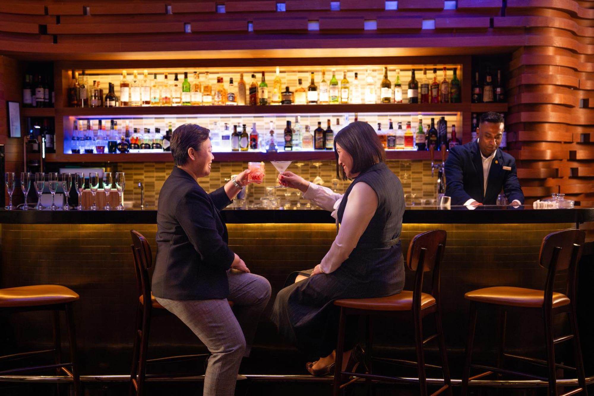 Voco Orchard Singapore By Ihg Экстерьер фото The bar at the hotel